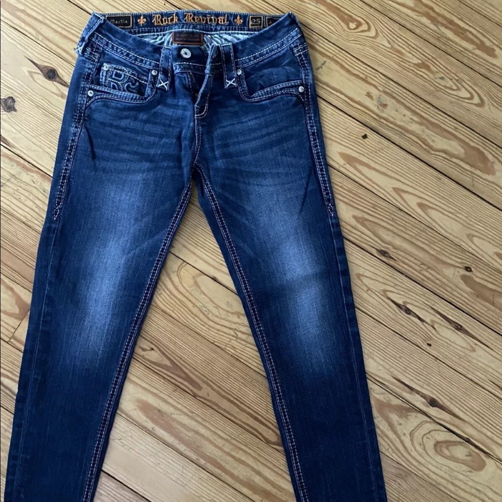 Womens rock revivals 25 inseam 25